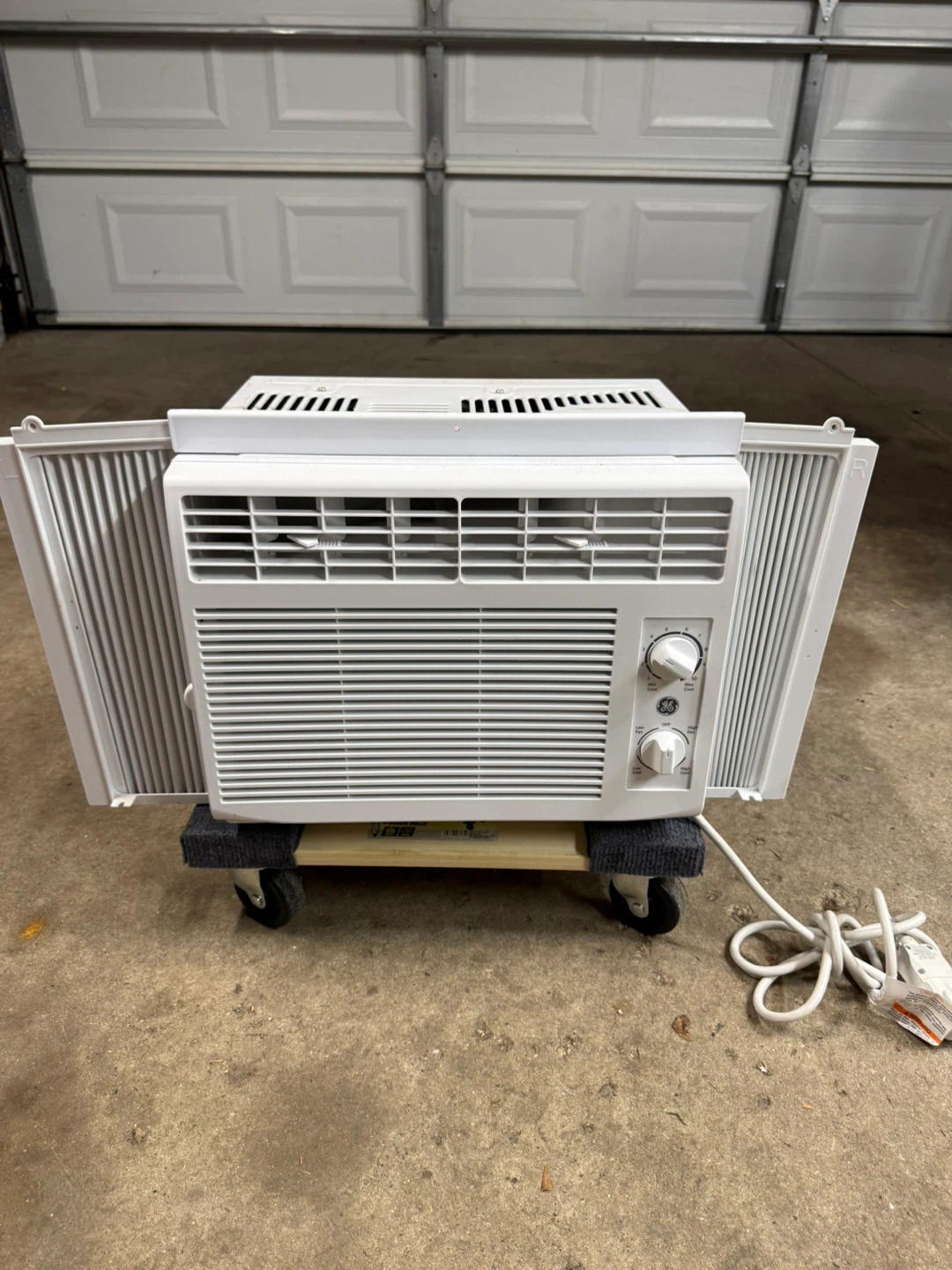 GE 5000 BTU Air Conditioner. $125.00 or best offer.