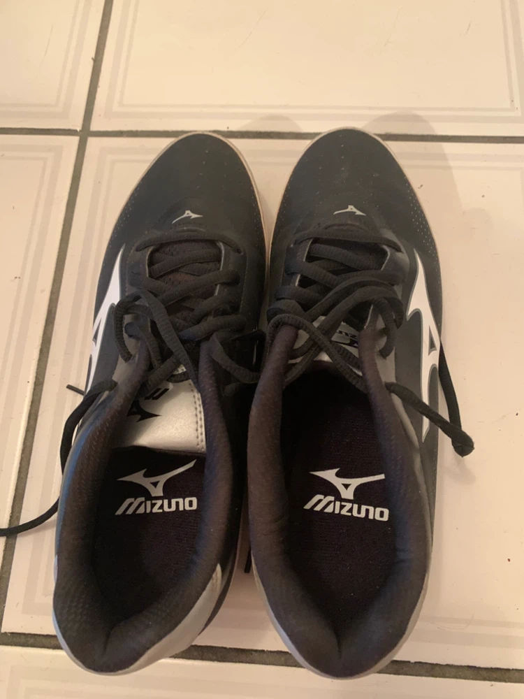 Mizuno Black Baseball Cleats