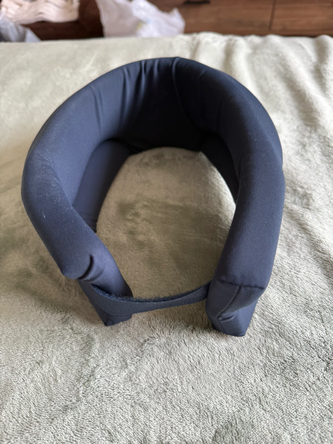 Dark Blue Neck Support Pillow - photo 3