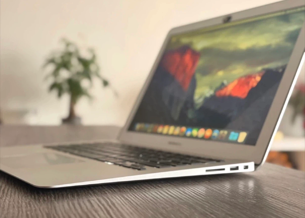 MacBook Air (13-inch, Late 2010) Perfect condition - photo 3