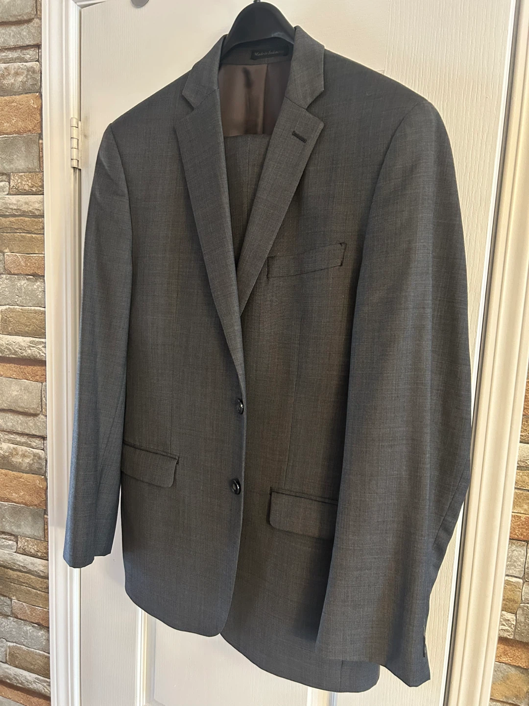 Calvin Klein Men Suit (US 38R)