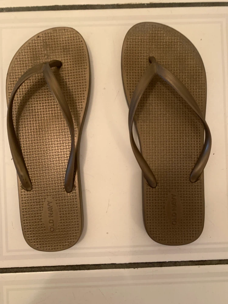 Old Navy Flip Flops - Size 9