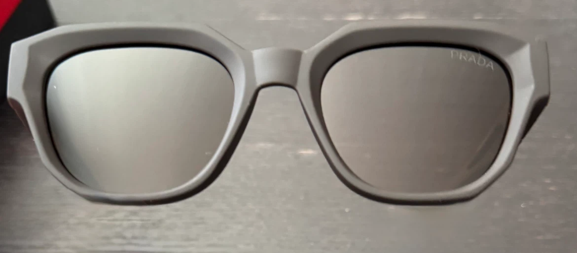 Prada Sunglasses - photo 3