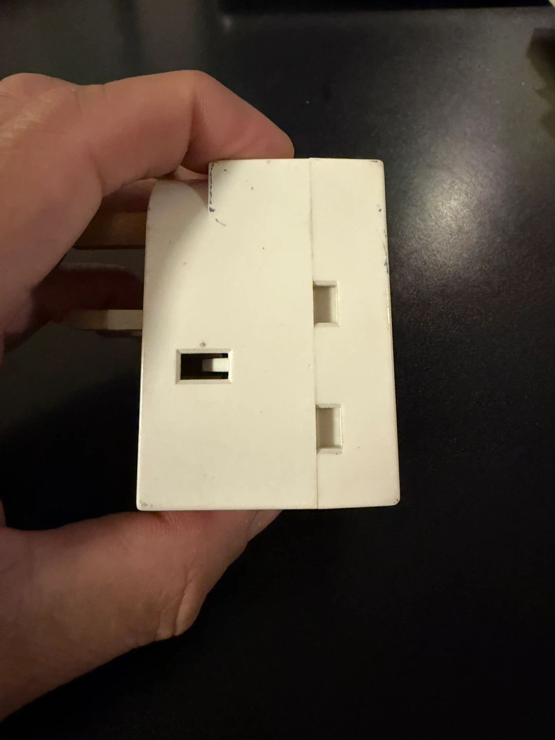 Schneider Electric Fused Plug Adapter - photo 4