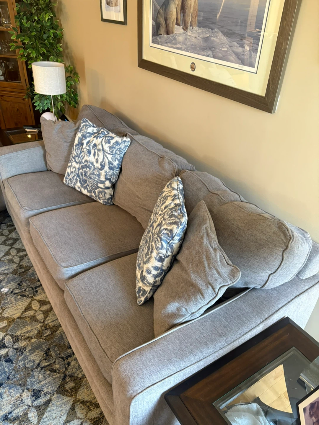 Couch - photo 3