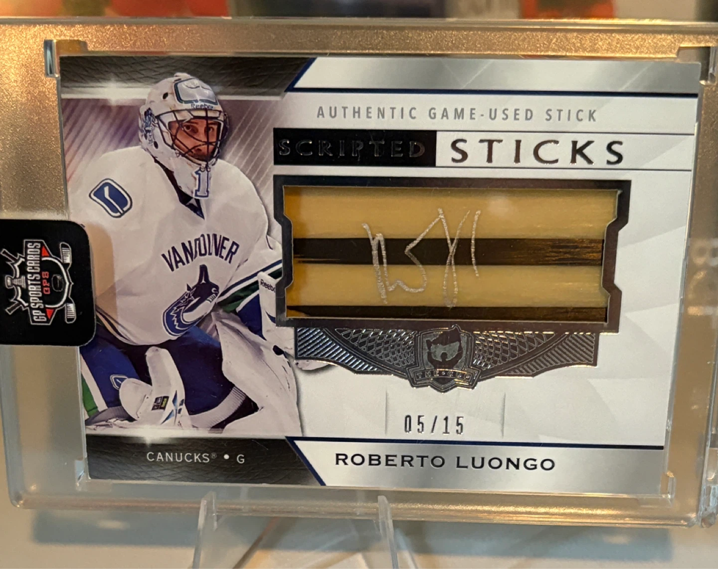 Roberto Luongo Game-Used Stick Card