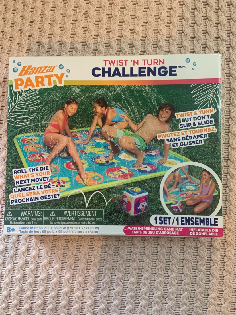 Banzai Party Twist 'N Turn Challenge Water Sprinkler Game Mat