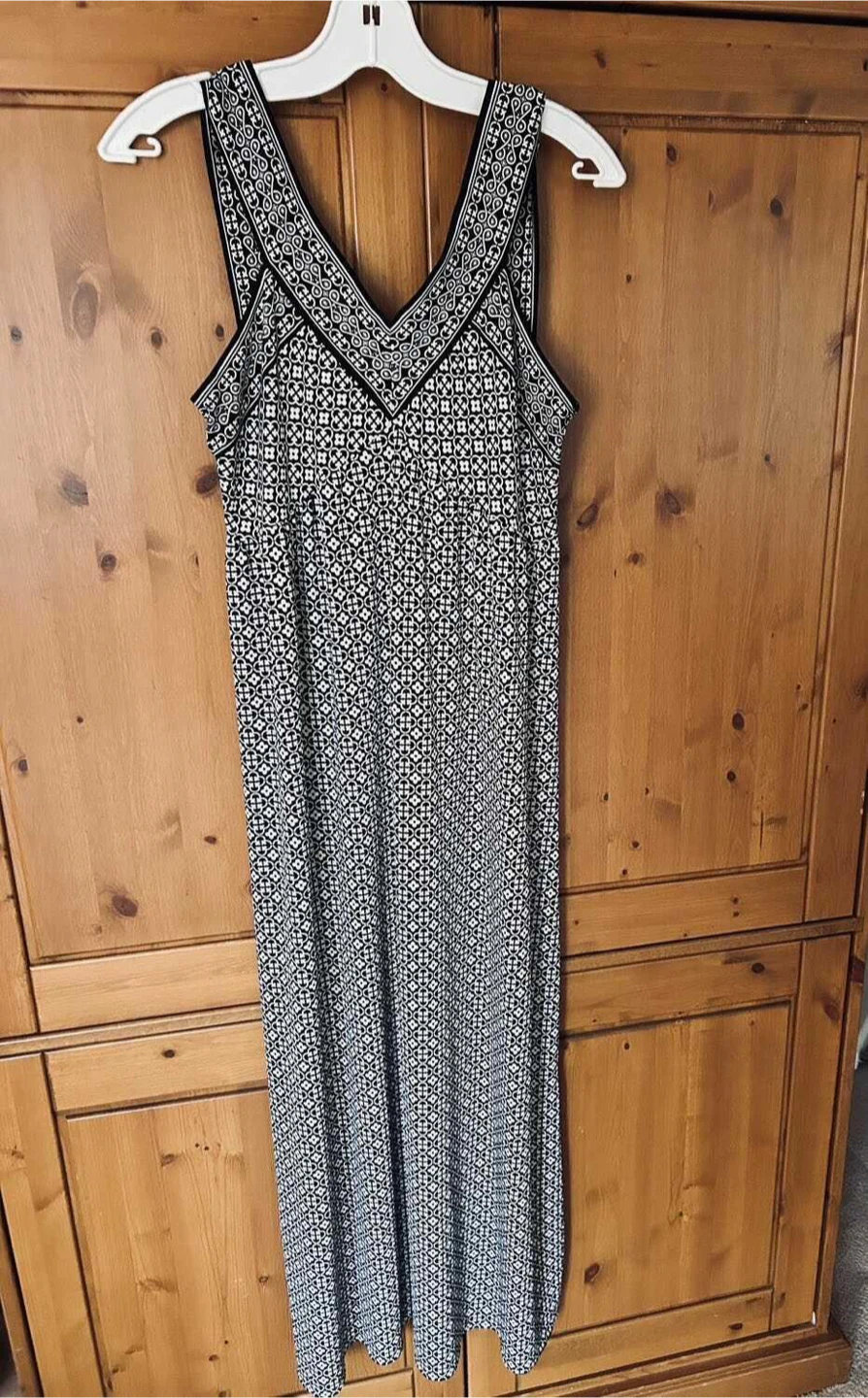 NEW Maxi Dress Black & White Geometric Print - photo 2