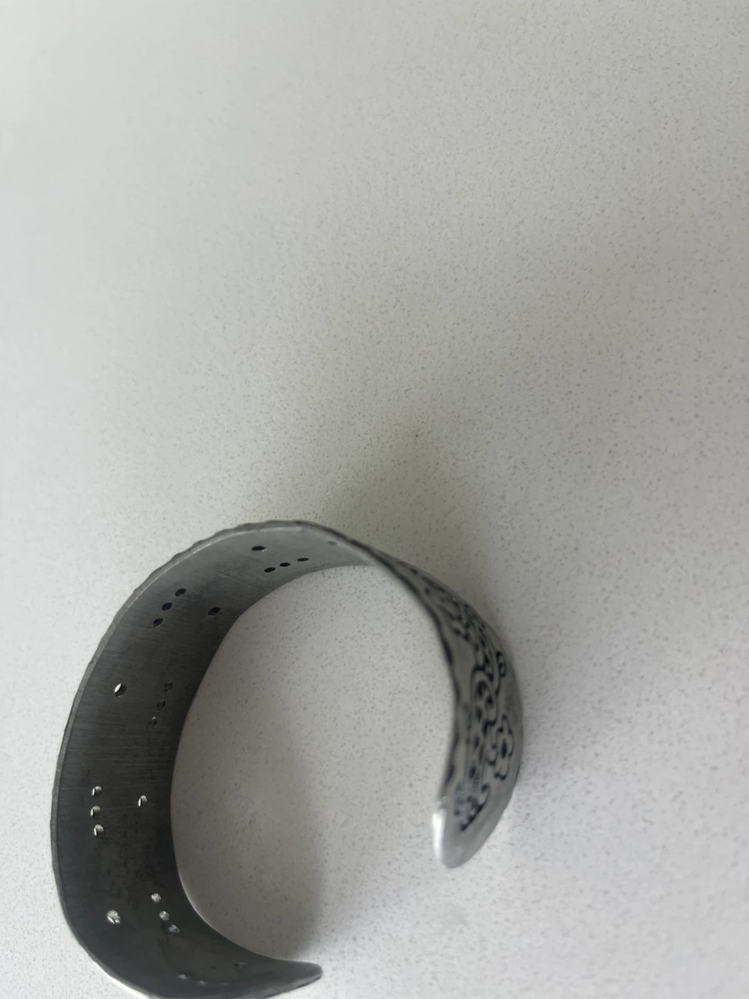 Silver tone cuff bracelet with floral pattern - photo 2
