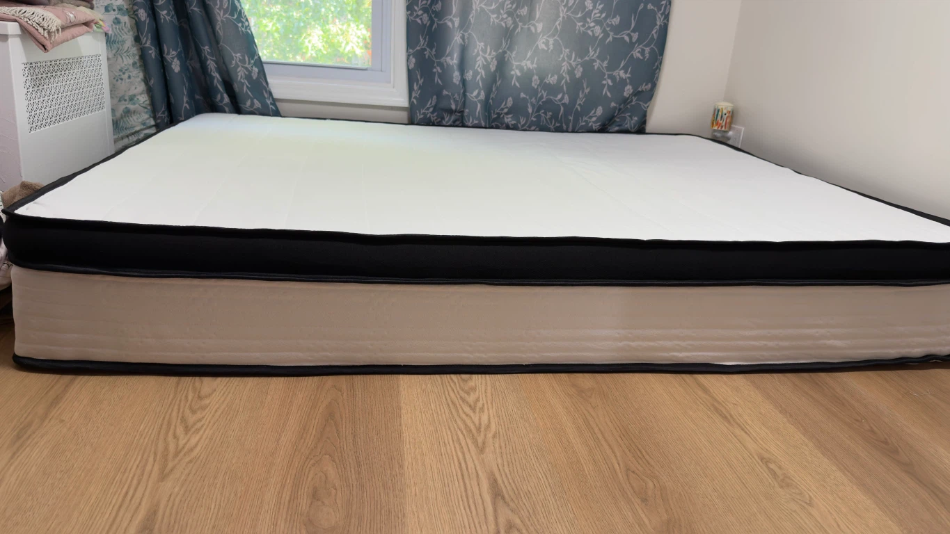 Mattress with Black Trim