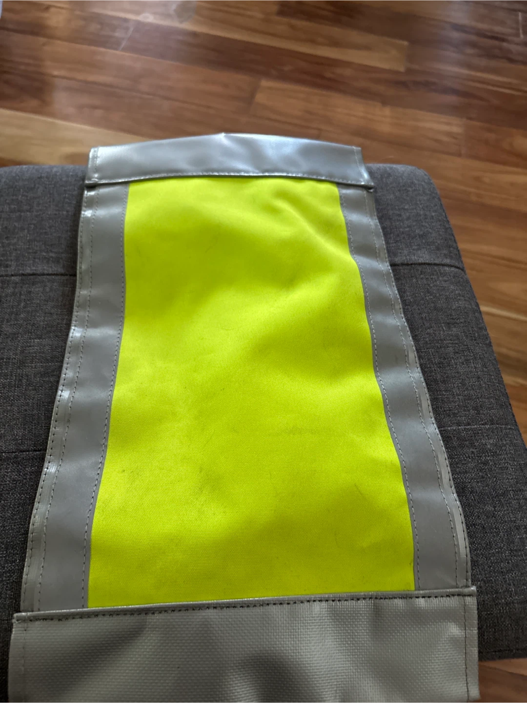 Hi-Vis pouch with Mesh Pocket