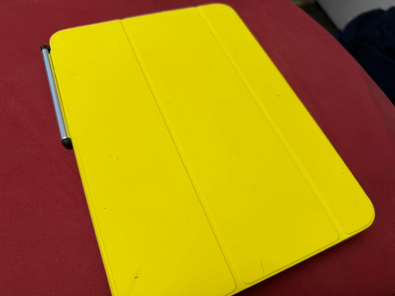 Apple iPad a16 with Yellow Case 256gb - photo 4