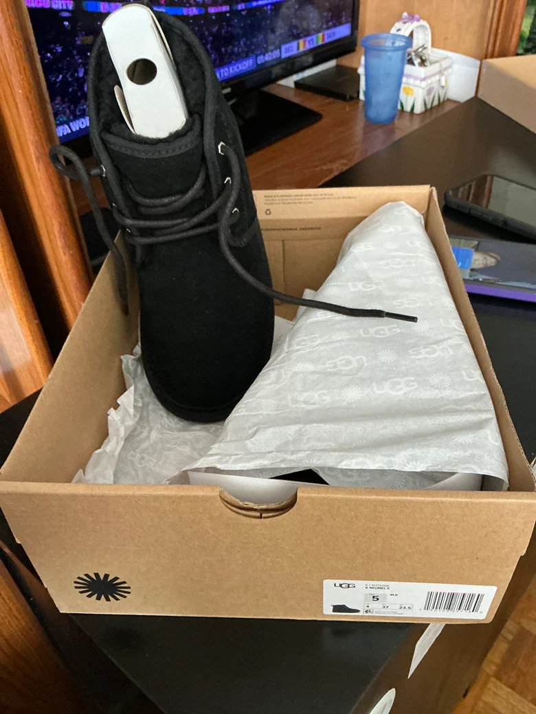 UGG K Neumel II Boots Black Size 5