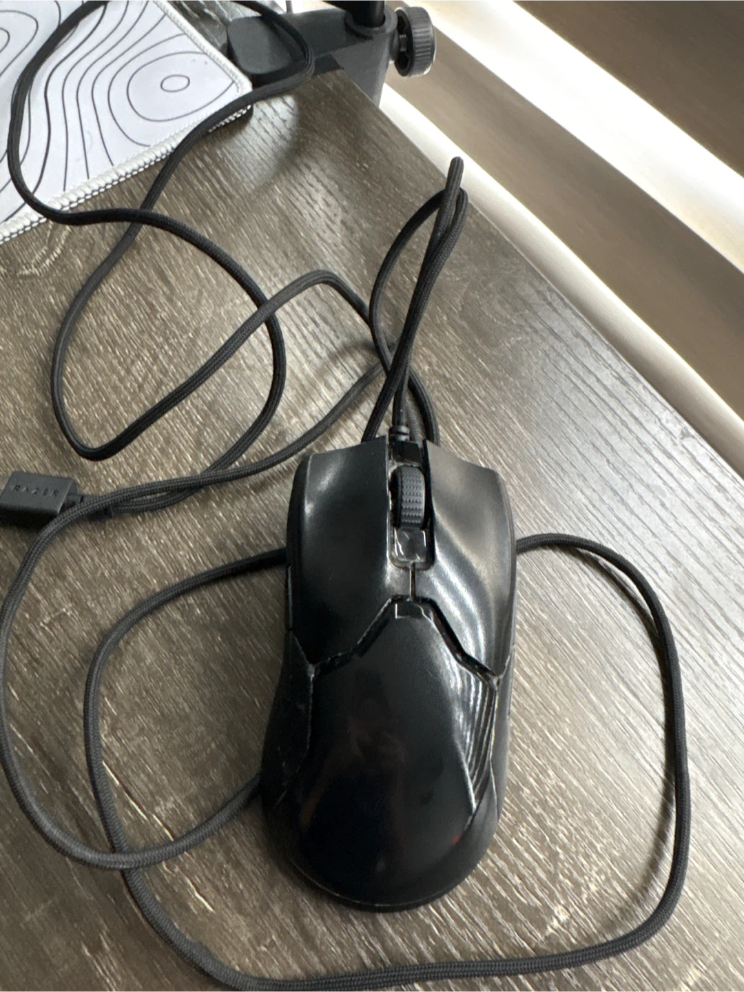 Razed viper mouse