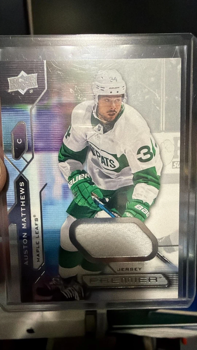 Auston Matthews 2021-22 Upper Deck Premier Jersey Hockey Card