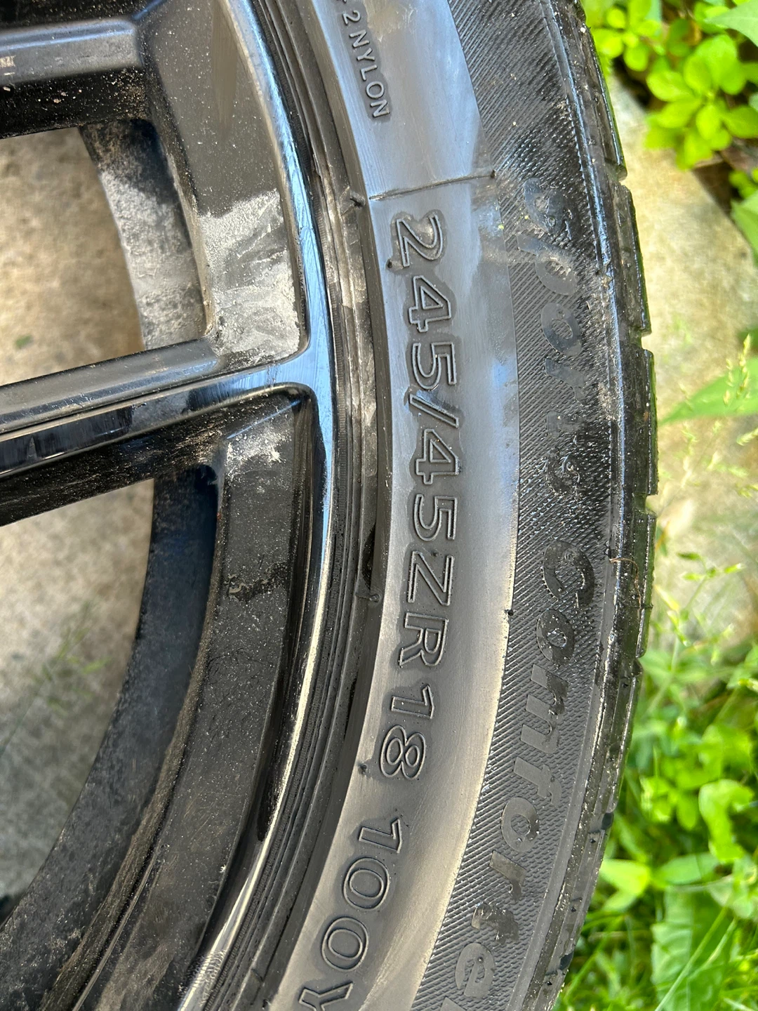 Altenzo sports Tire 245/45ZR18 (on rims)