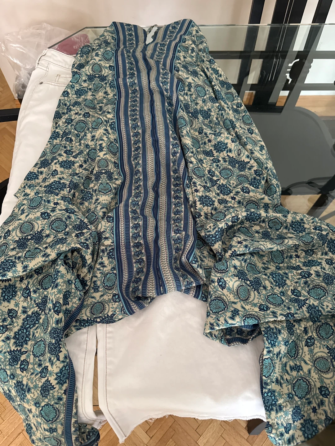 A bundle of ladies clothes size small - photo 3