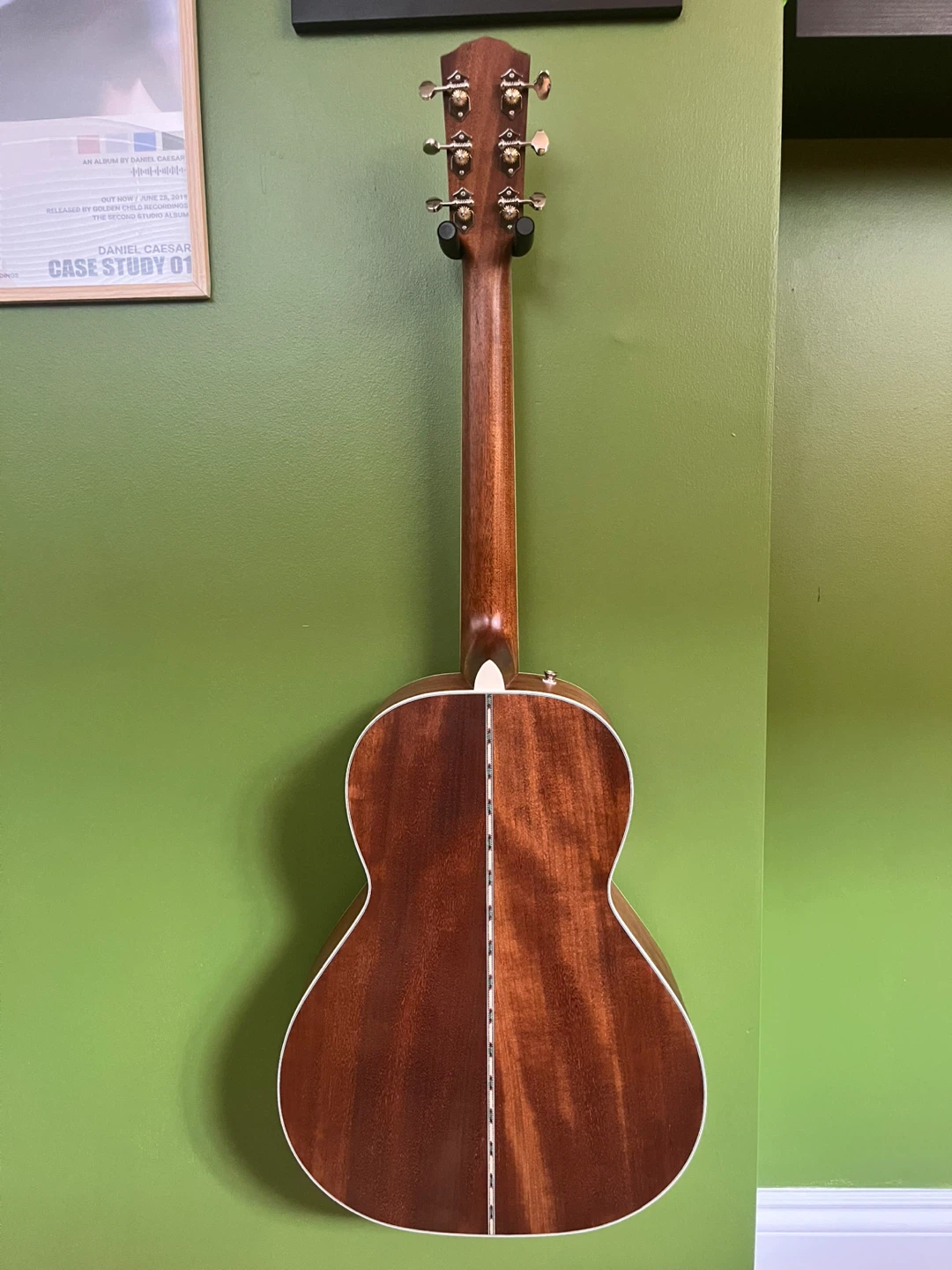Fender Paramount PS-220E Parlor Acoustic-Electric with a Case - photo 2