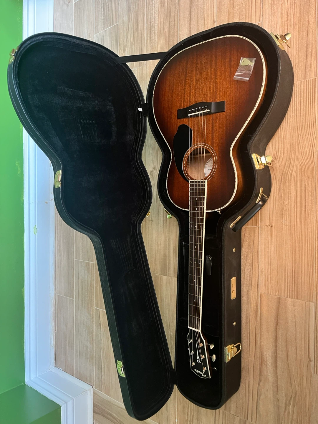 Fender Paramount PS-220E Parlor Acoustic-Electric with a Case - photo 4
