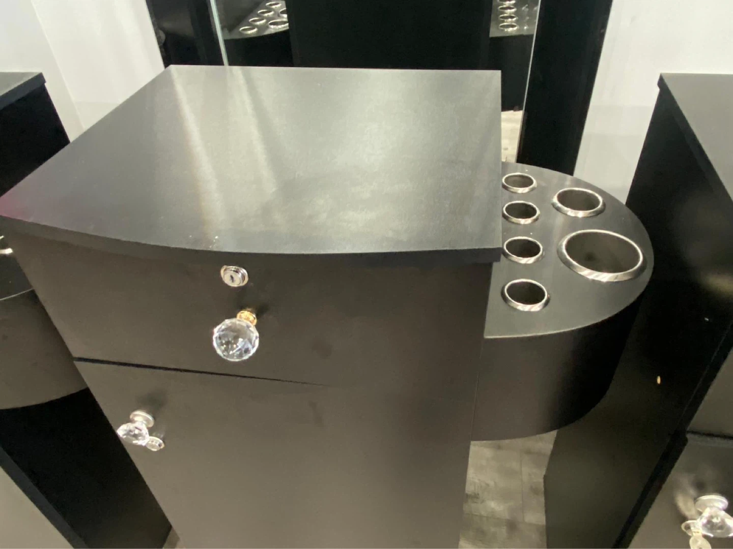 Black Hairstylist Rolling Cart with Crystal Handles - photo 3