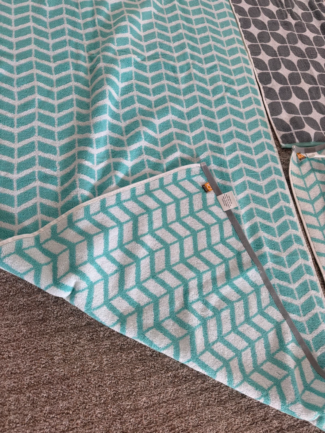 Brand Decorative Towels NEVER BEEN USED - photo 2