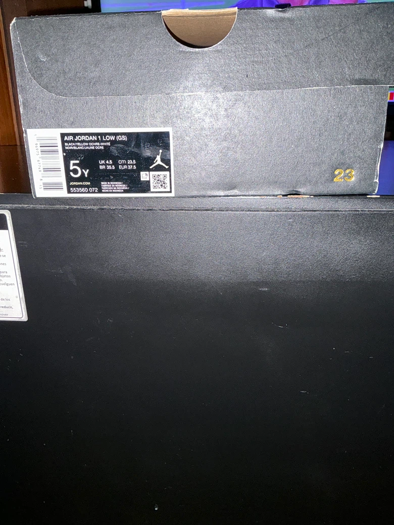 Air Jordan 1 Low (GS) Black Yellow Sneakers - photo 3