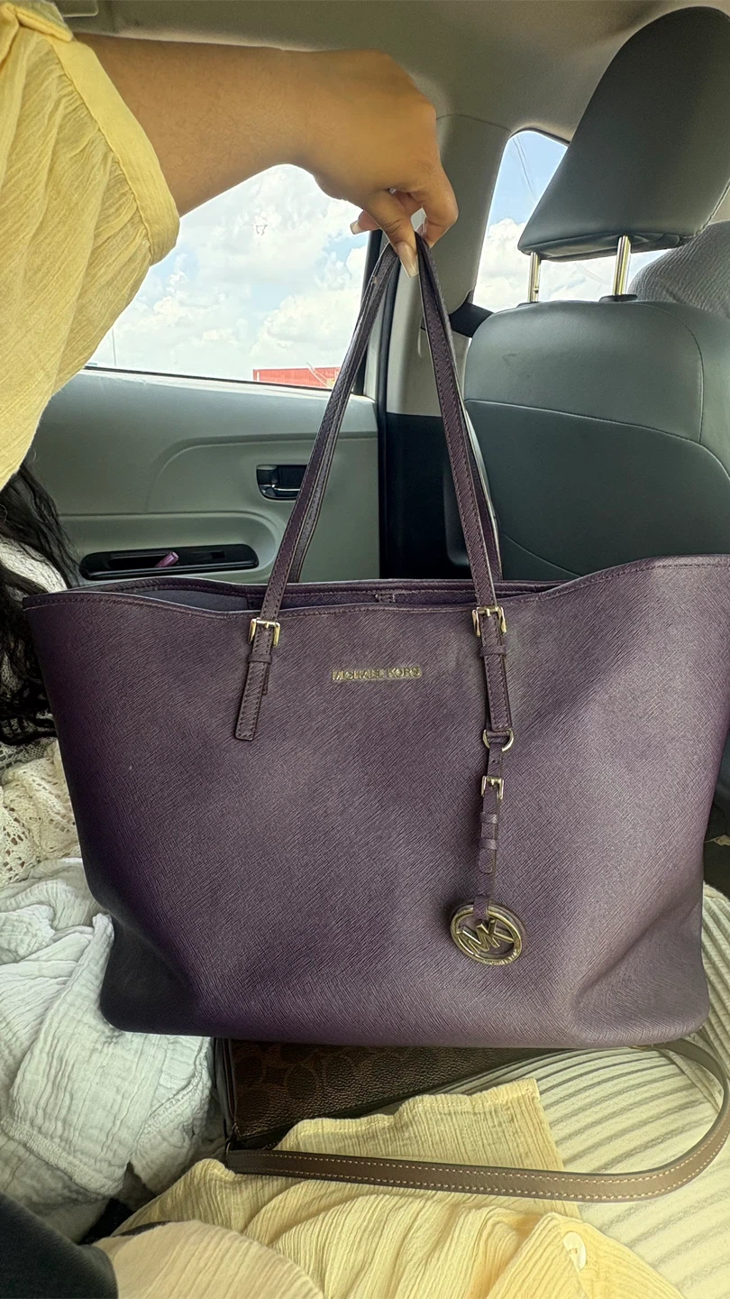 Large MICHAEL KORS Jet Set Travel purple tote