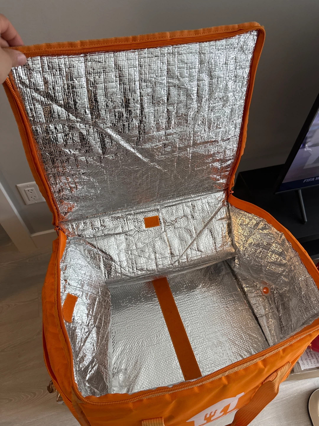 SkipTheDishes Insulated Delivery Bag - photo 2