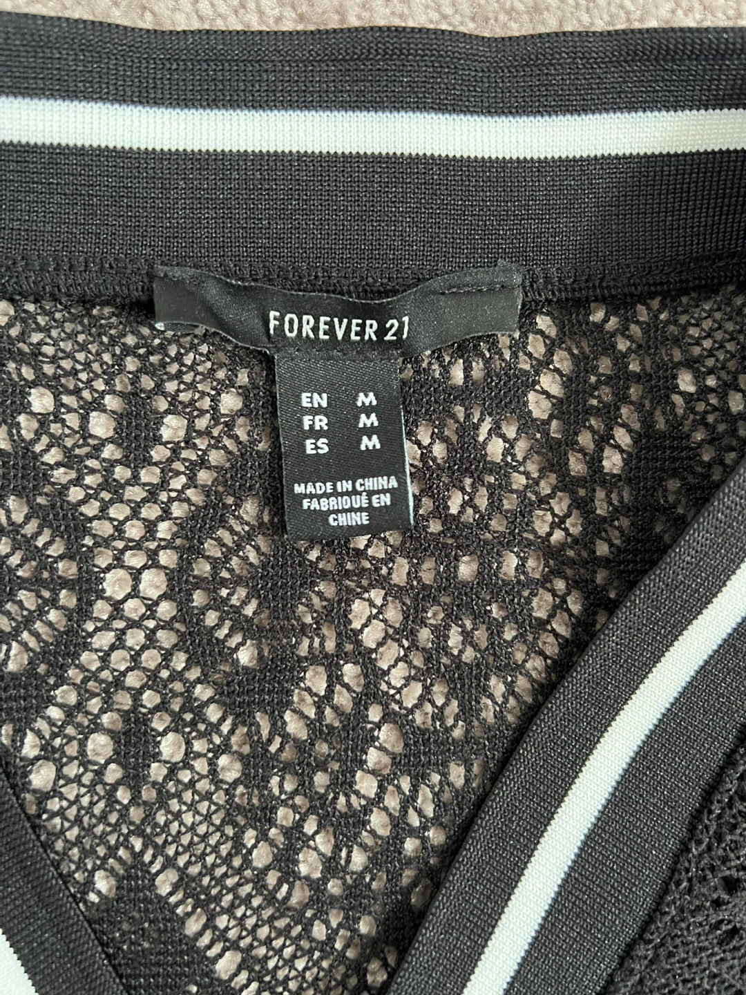 Forever 21 Black Mesh "New York" Crop Top - Size M - photo 3