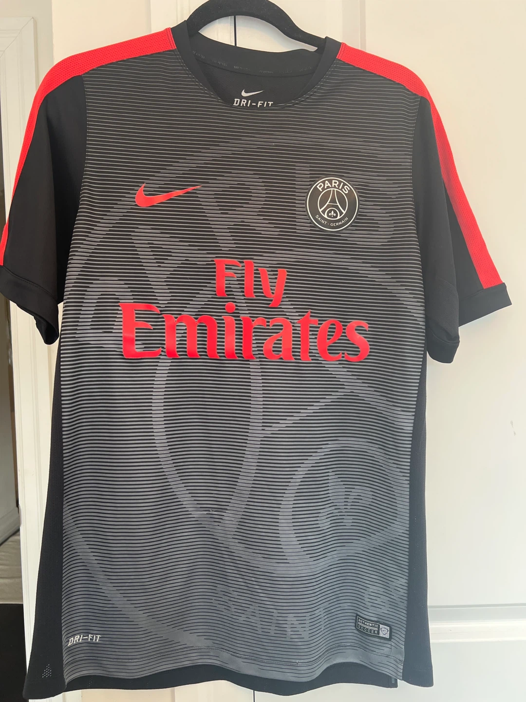 Nike Paris Saint-Germain 2015-16 Squad training shirt
