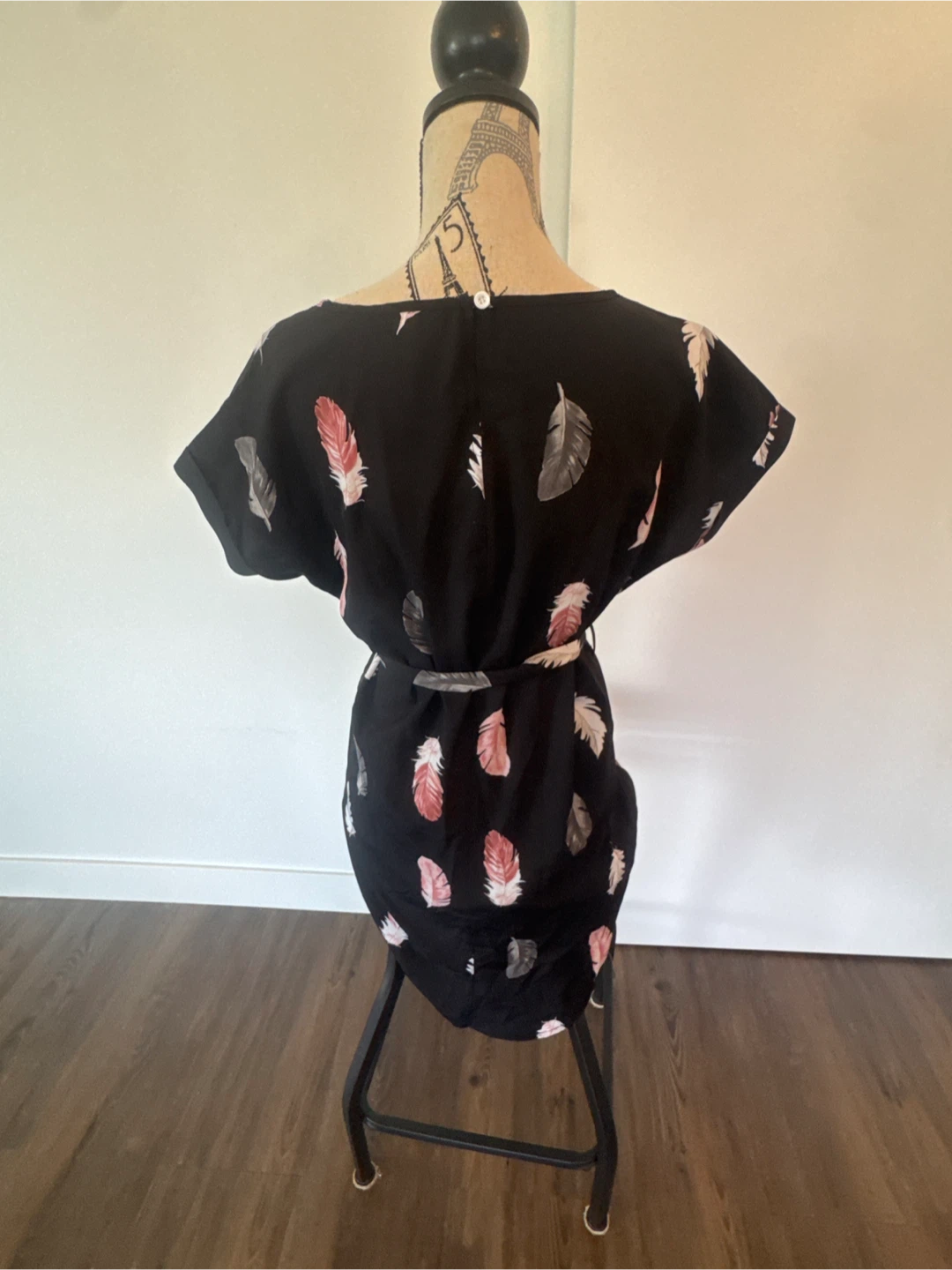 Black Feather Print Dress with Tie Waist - photo 2