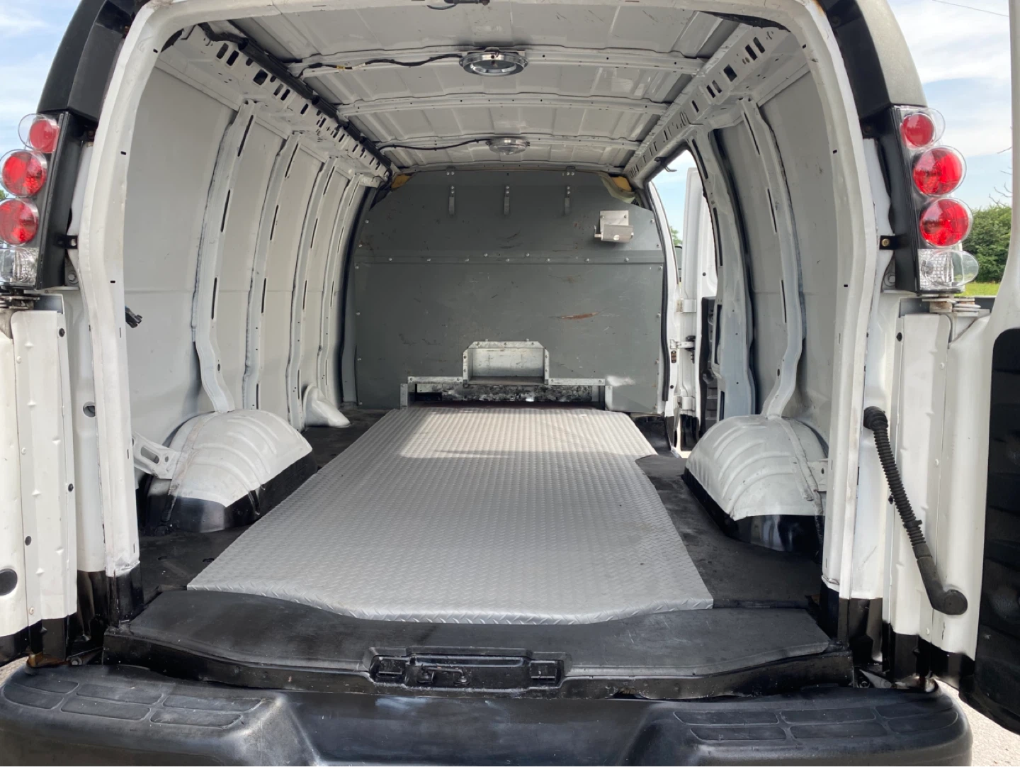 2014  Chevrolet Chevy cargo - photo 5