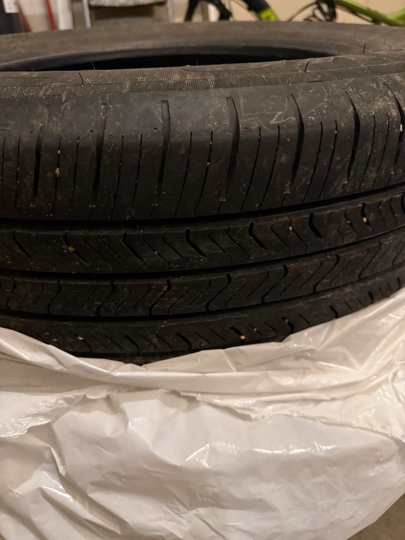Selling three Tires 235/65R16 106V - Toyo tires - photo 4