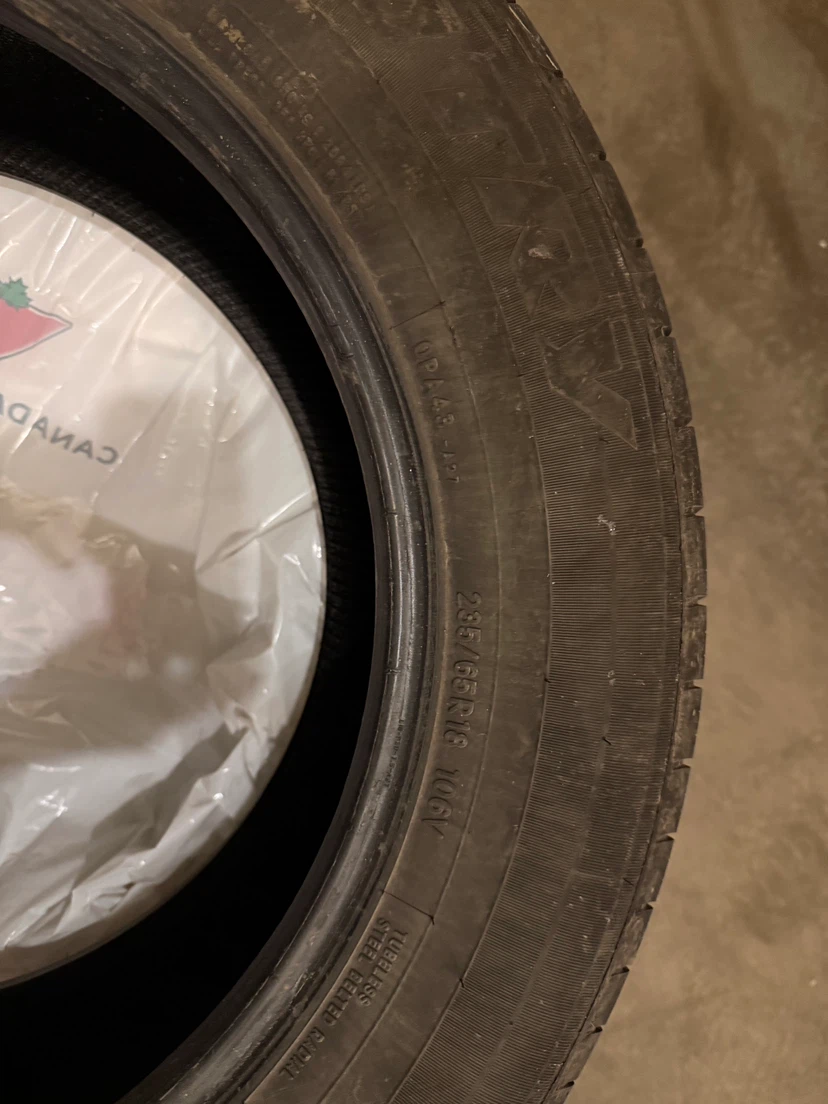 Selling three Tires 235/65R16 106V - Toyo tires - photo 5
