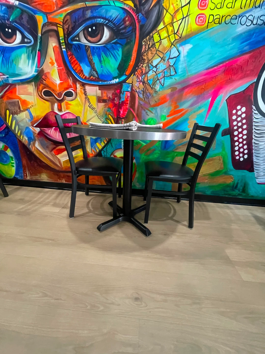 Sale of high round tables and chairs for bars and restaurants - photo 3