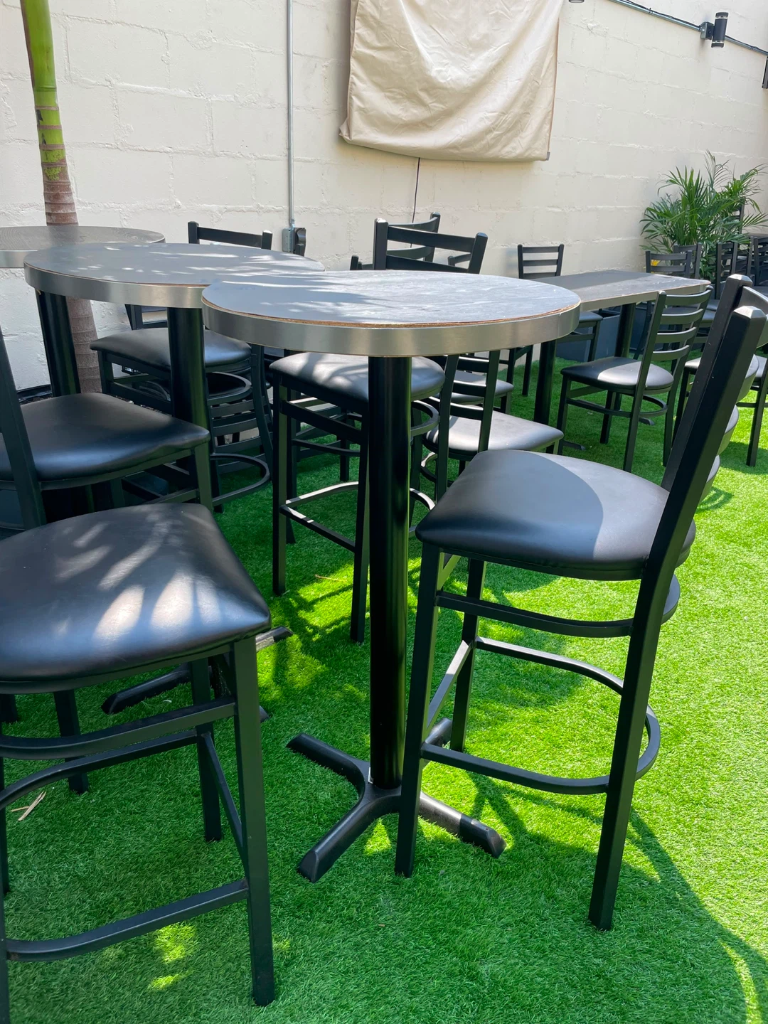 Sale of high round tables and chairs for bars and restaurants - photo 4