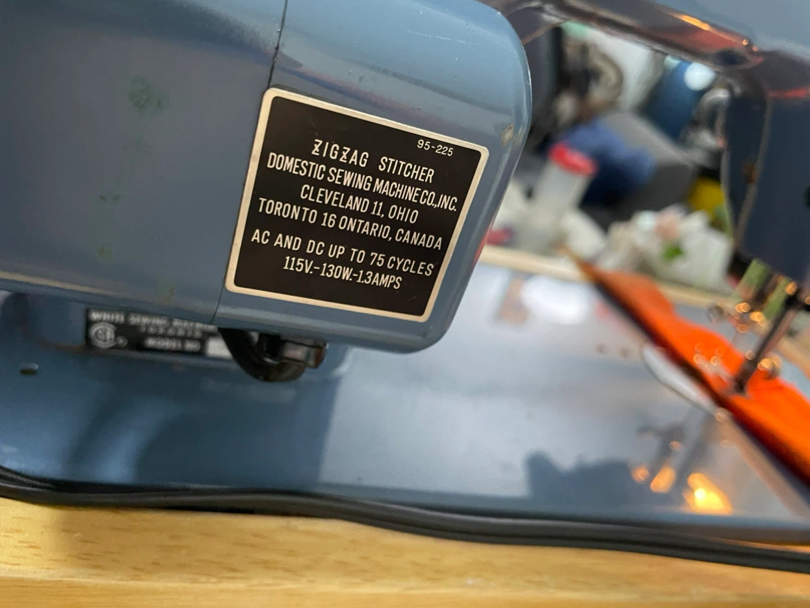 Domestic Zig Zag Stitcher Sewing Machine - photo 4