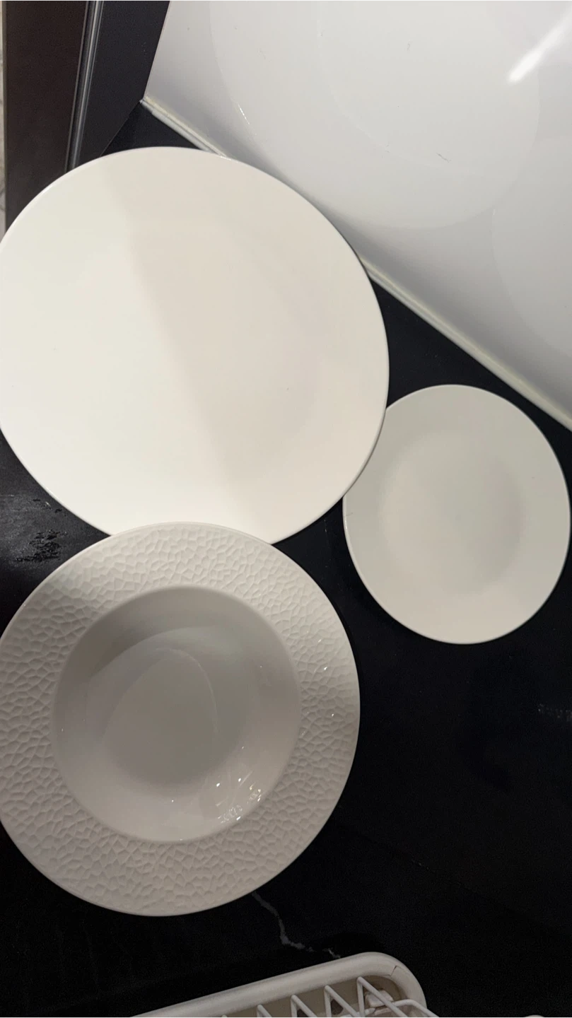 Set of 3 White Dinner Plates and Bowl