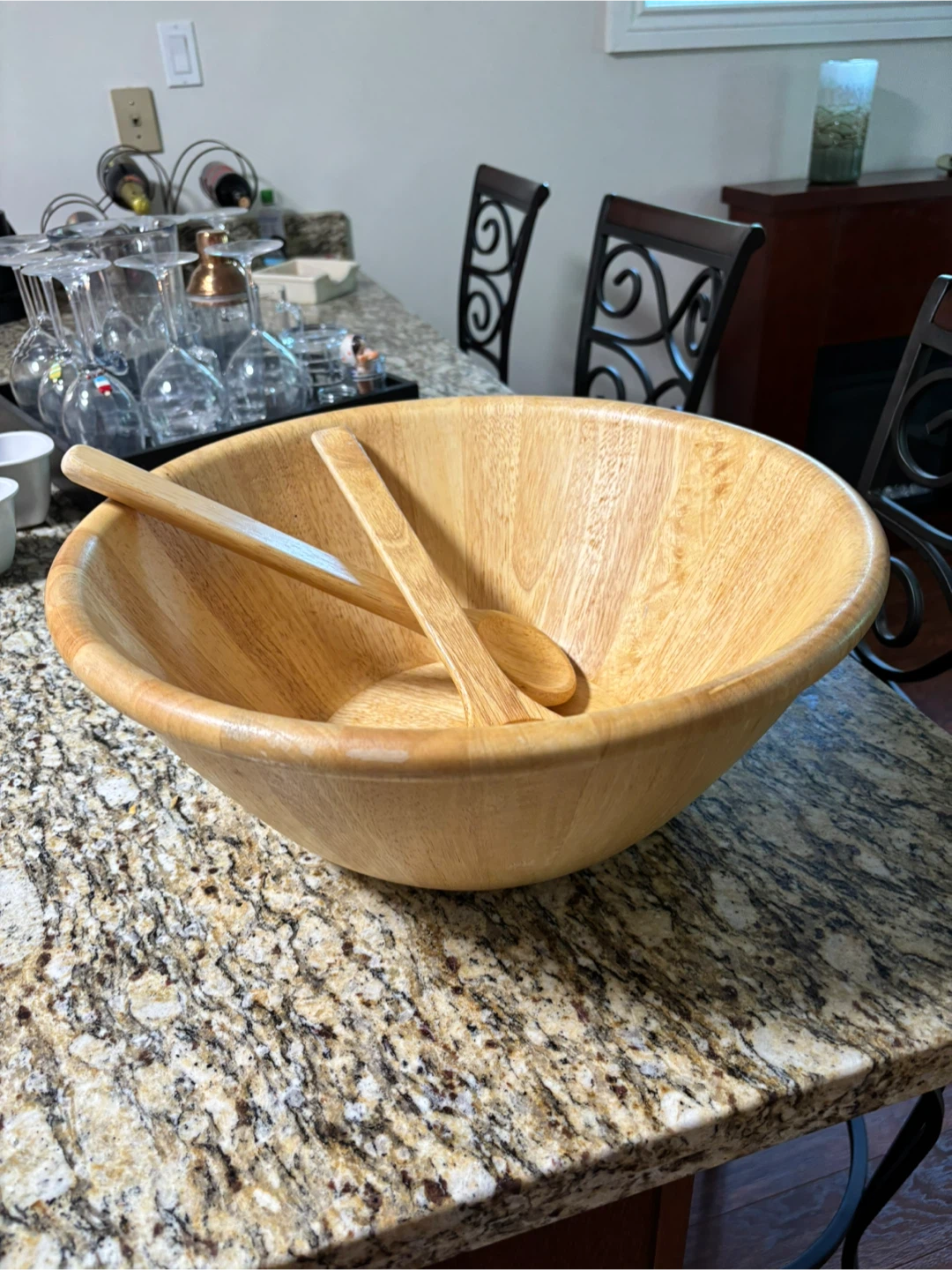 Amazing salad bowl for large parties!!