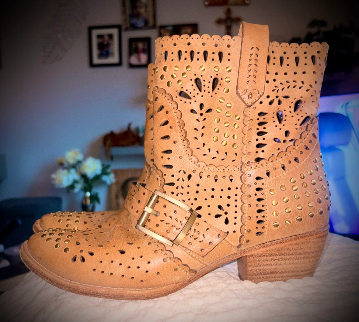 Perfect for STAMPEDE! All roper western style package for $80 - photo 3