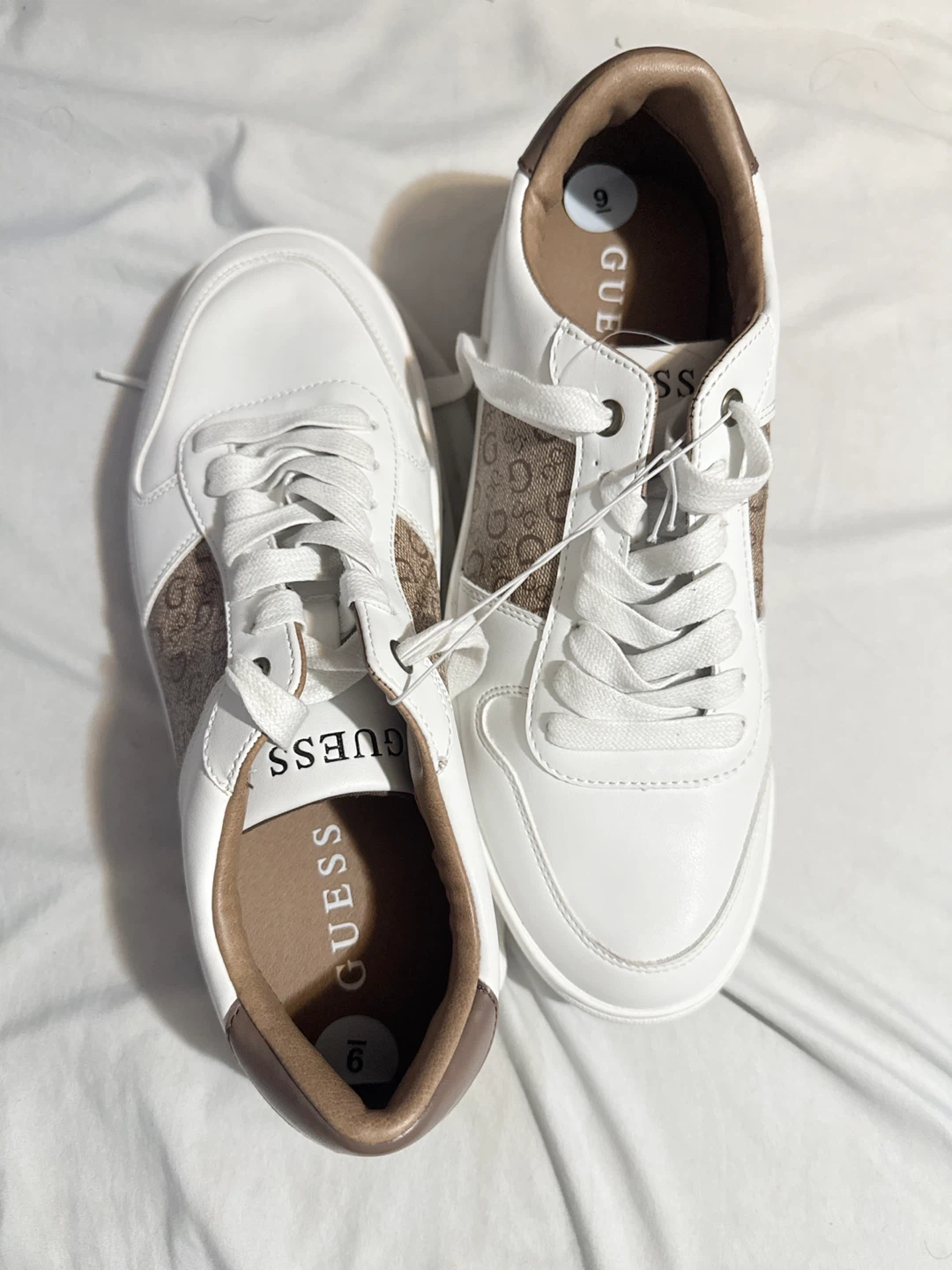 Guess men / Women's Sneakers Size 9 - photo 2