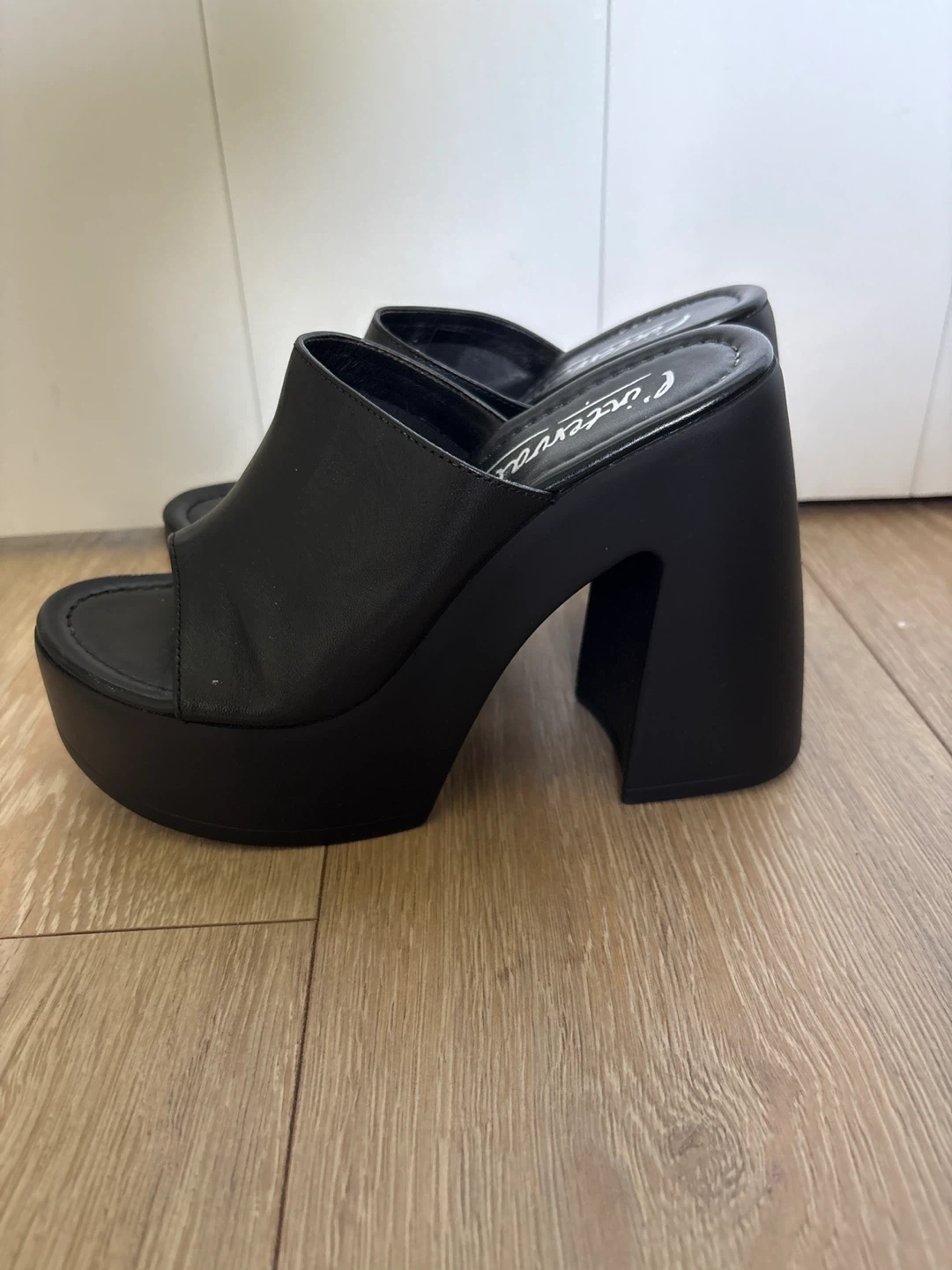 L'internationale Black Platform Mules - photo 3