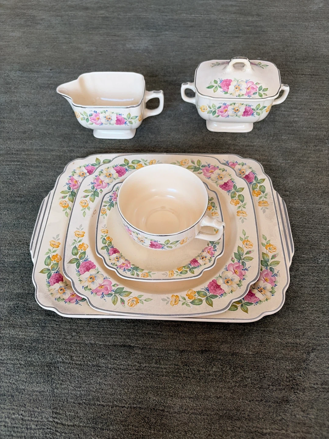 Vintage Set of Dishes - photo 2