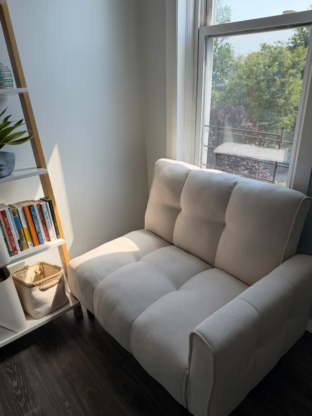 Cream Tufted Sofa Bed - photo 4