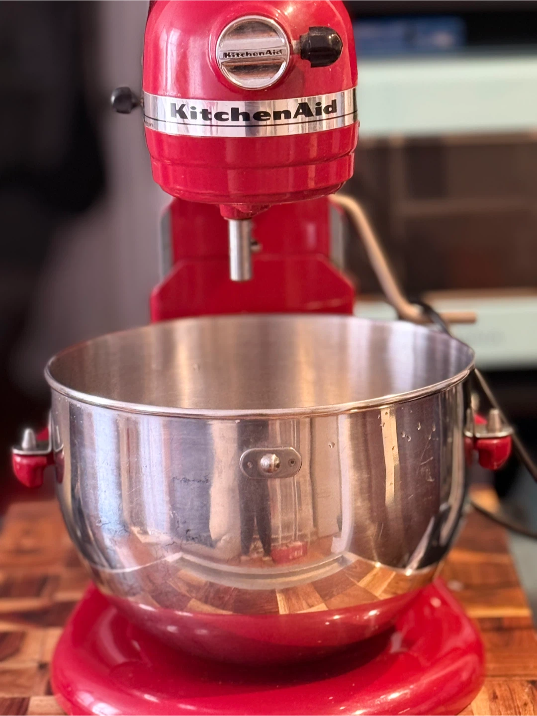 KitchenAid red deluxe mixer 6qt
