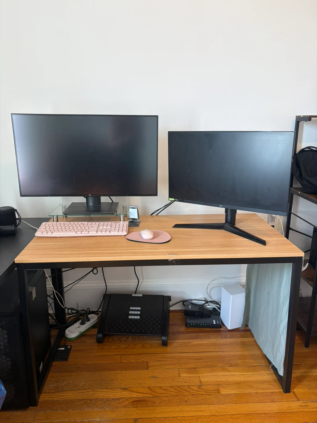 Zinus Jennifer 55 Inch Black Frame Desk