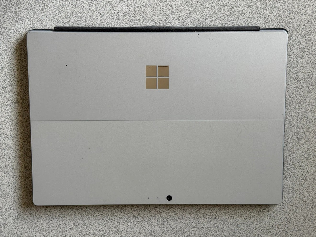 Microsoft Surface Pro 5 - i5-7300u