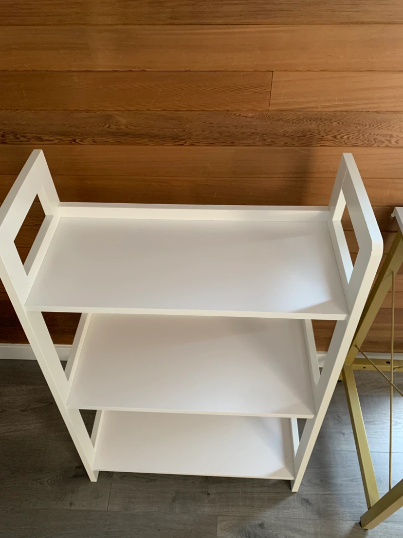 (Must go)White 3-Tier Ladder Shelf - photo 4