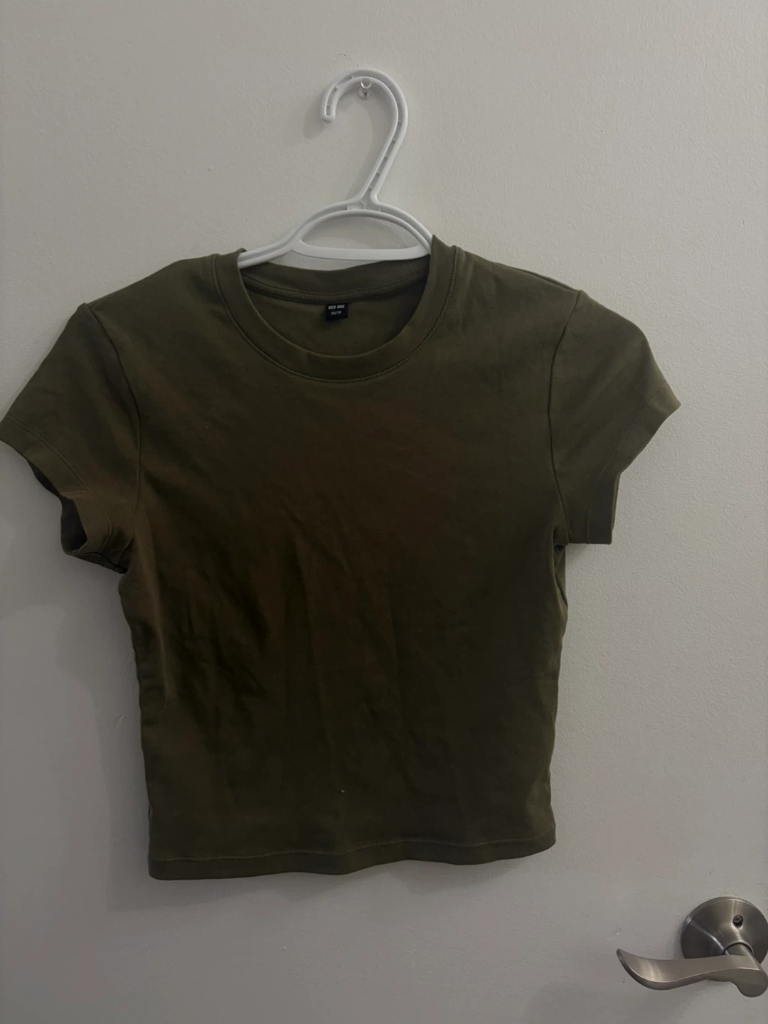 Uniqlo tshirts green, pink and navy
