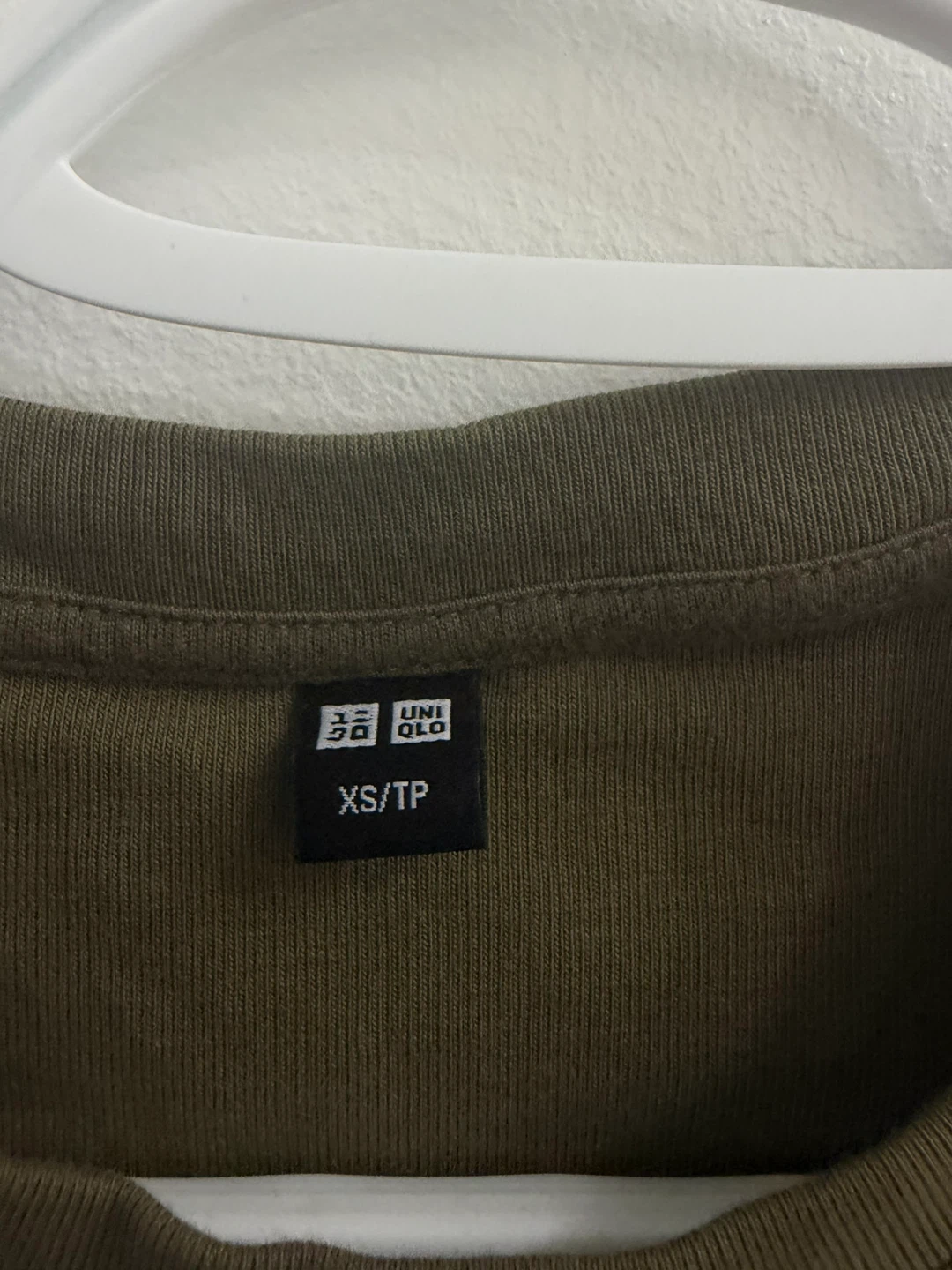 Uniqlo tshirts green, pink and navy - photo 2